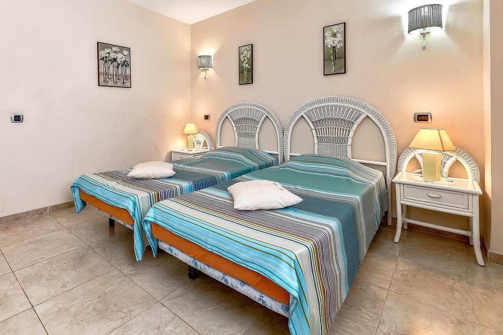 Apartment Sunset Harbour Адехе Екстериор снимка